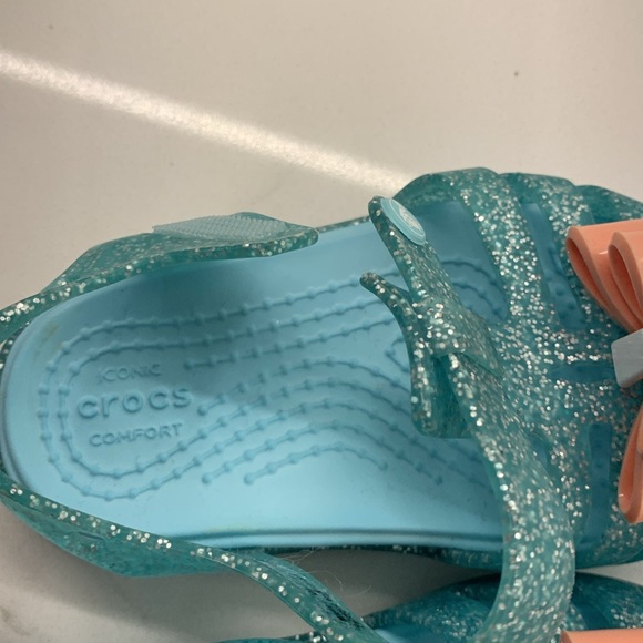 New Crocs Sandals sz 5 - Picture 6 of 6